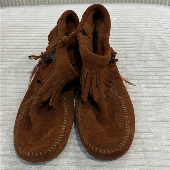 Minnetonka Tan Suede Fringe Moccasins - Picture 4 of 8
